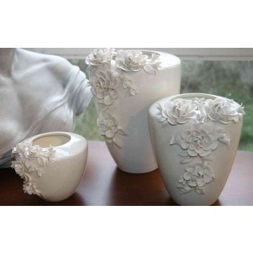 Vase en céramique ANANDA avec ornement de rose, 21cm